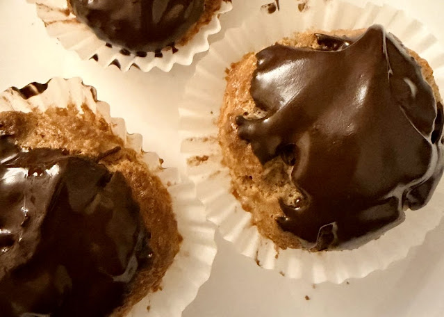 Keto Chocolate Muffins with Melted Dark Chocolate Topping